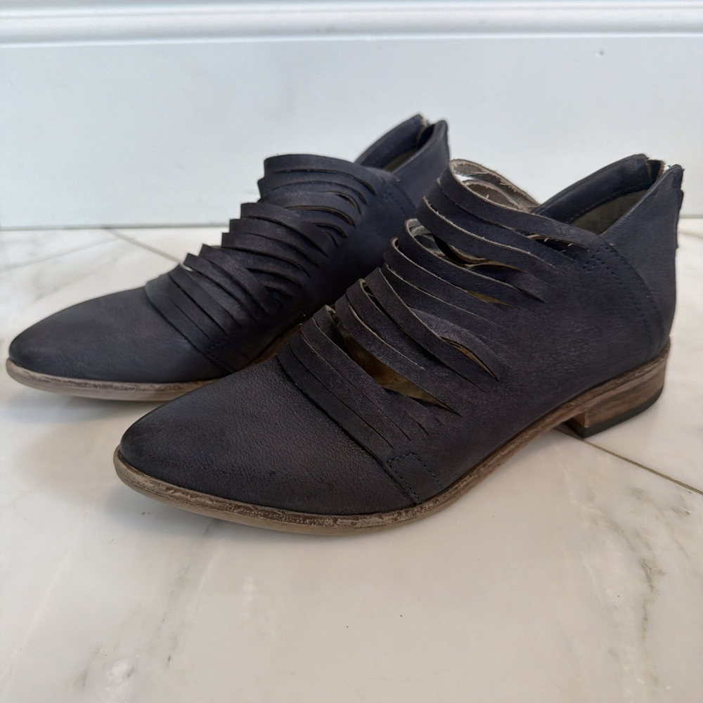 Free People Sz 37 Boots Lost Valley Leather Strappy Ankle Bootie Blue Gray